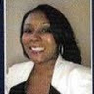 Meet your Posher, Adrienne